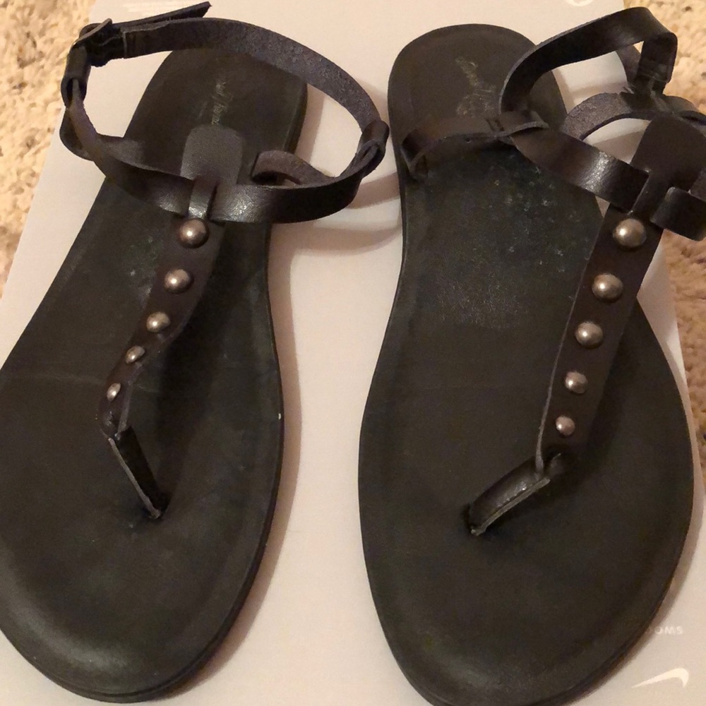 Black sandals